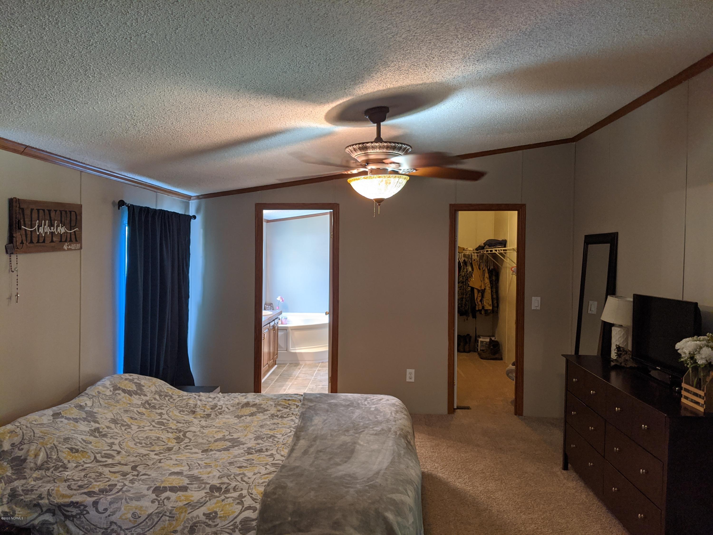 292 Fire Tower Road Richlands, NC 28574 - Photo 16 of 40 Master Bedroom