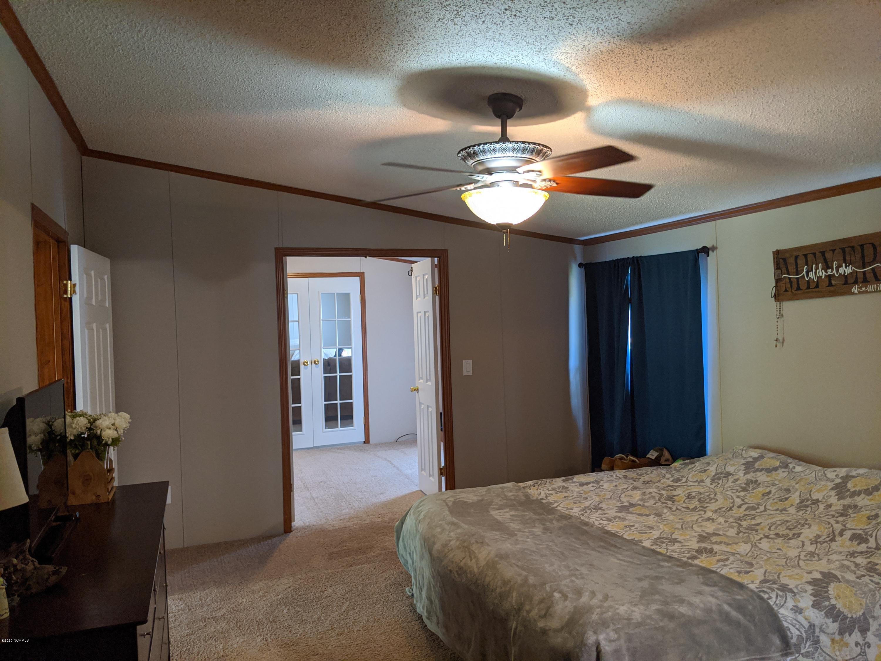 292 Fire Tower Road Richlands, NC 28574 - Photo 17 of 40 Master Bedroom