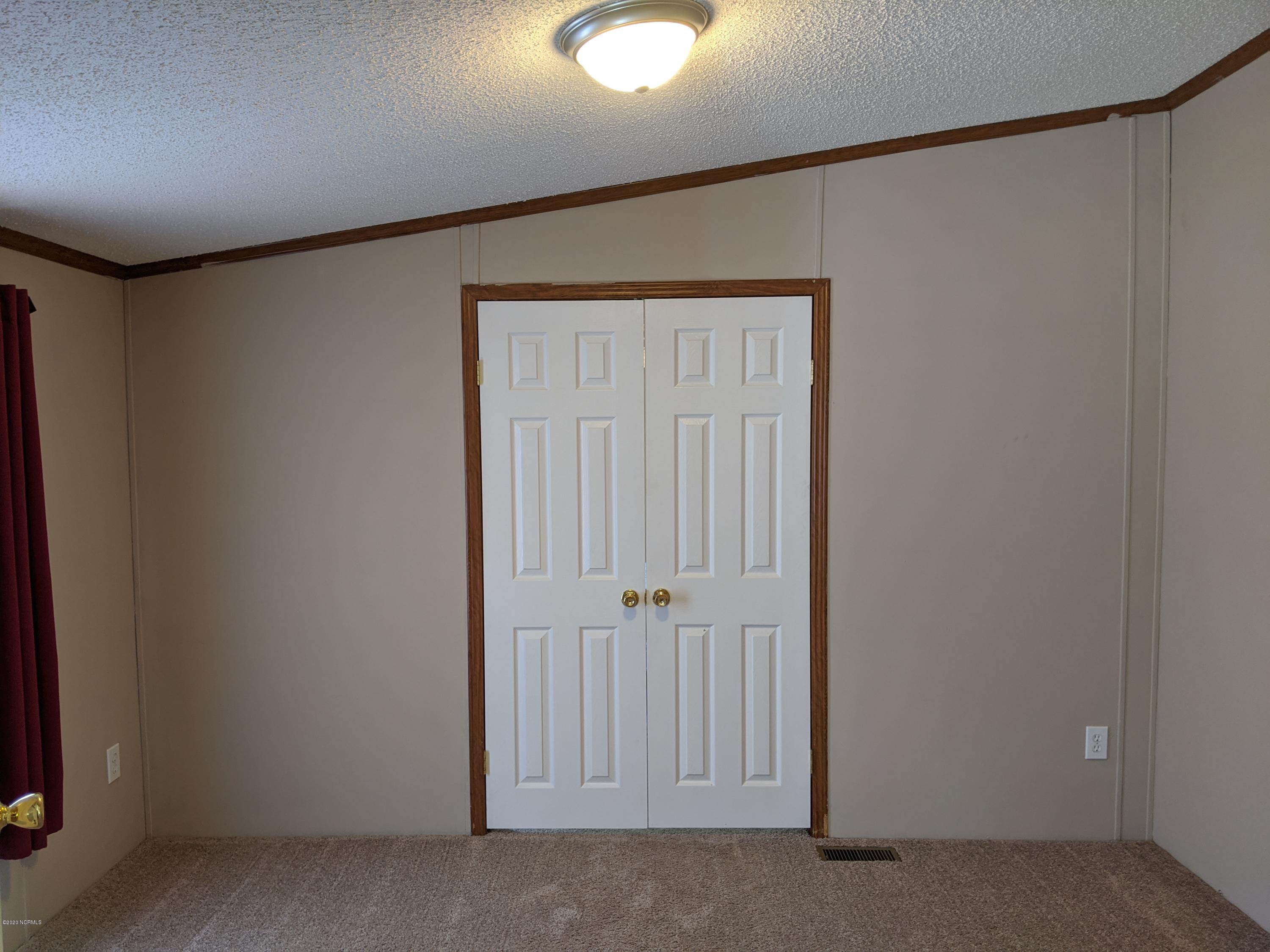 292 Fire Tower Road Richlands, NC 28574 - Photo 23 of 40 Office