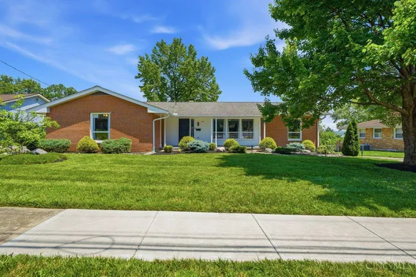 $425,000 | 335 Summit Street, Lebanon, OH 45036