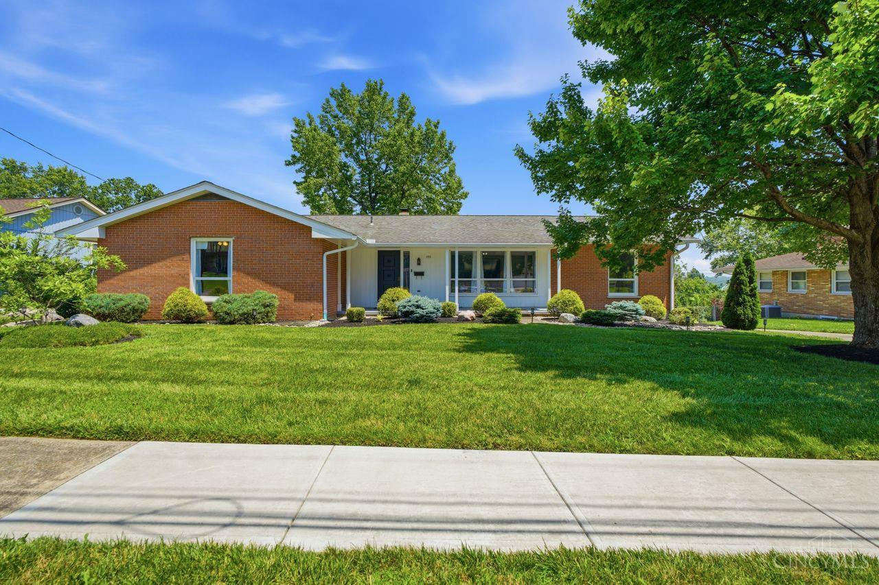 335 Summit Street Lebanon, OH 45036 - Photo 1 of 55