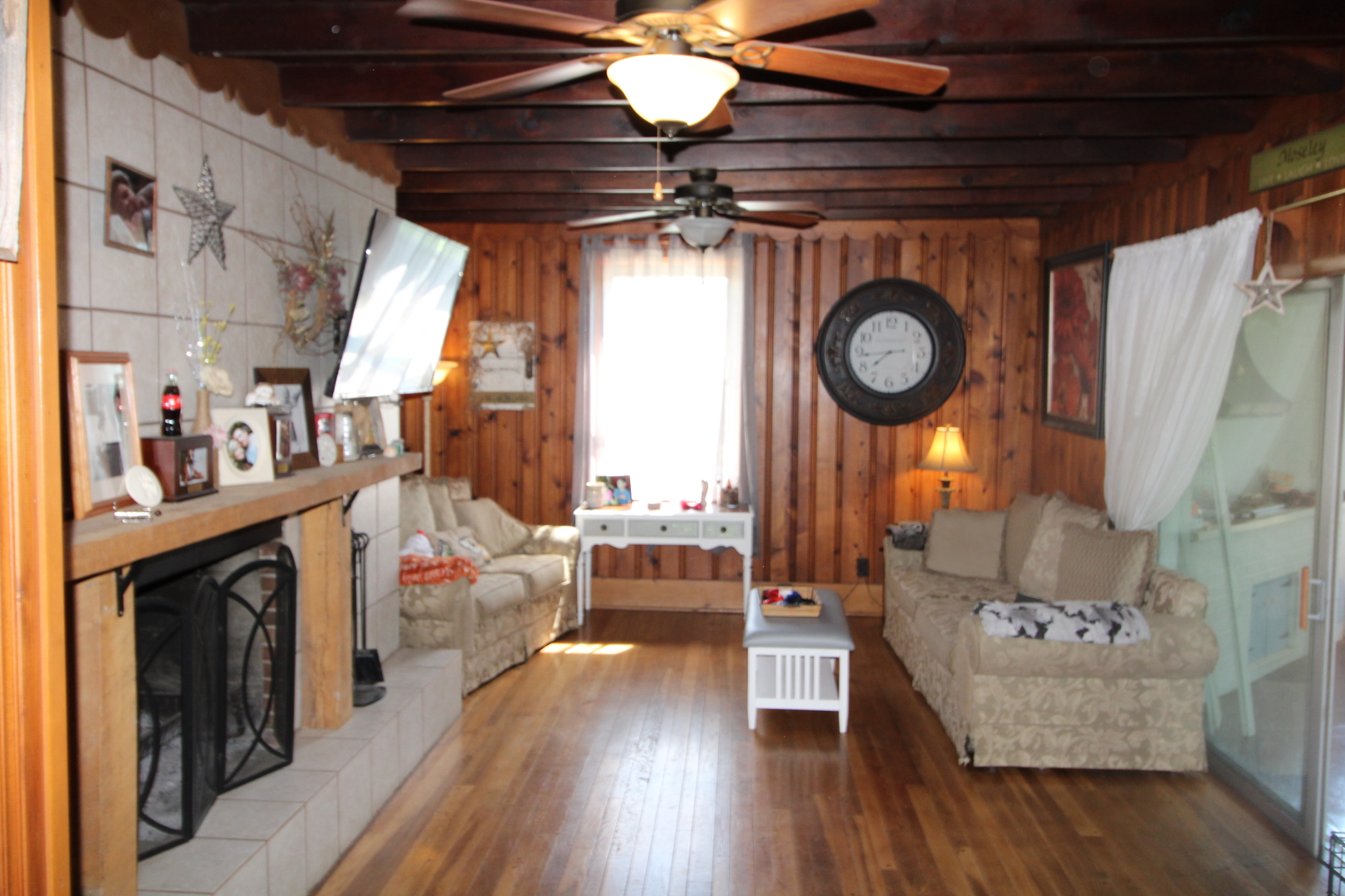 9033 Crego Road Waterman, IL 60556 - Photo 8 of 21 a view of entryway with wooden floor
