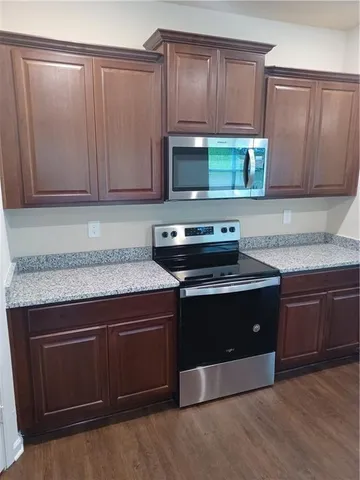 $1,895 | 174 Innis Brook Circle, Cartersville, GA 30120