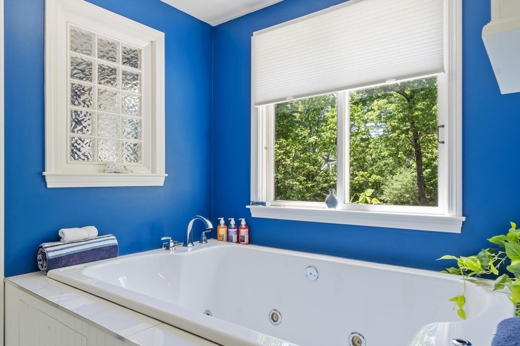 103 Warren Road Townsend, MA 01469 - Photo 14 of 28