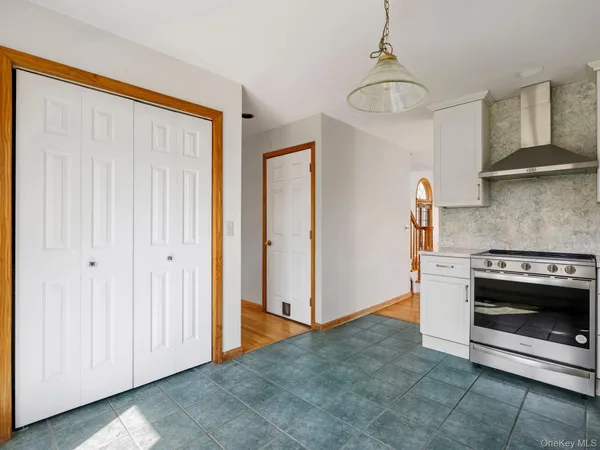 $618,000 | 70 King Road, Middletown, NY 10941