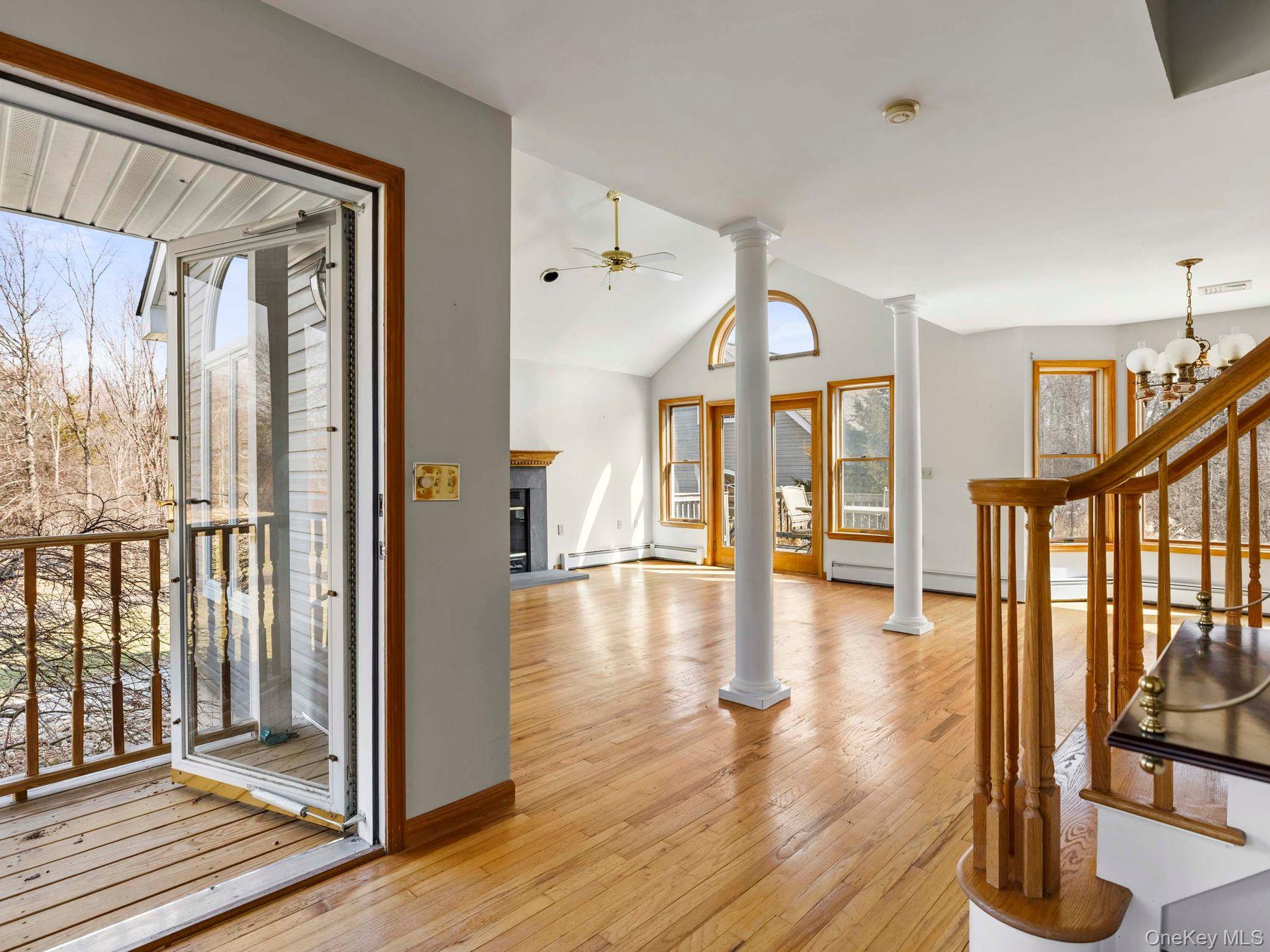 70 King Road Middletown, NY 10941 - Photo 4 of 44