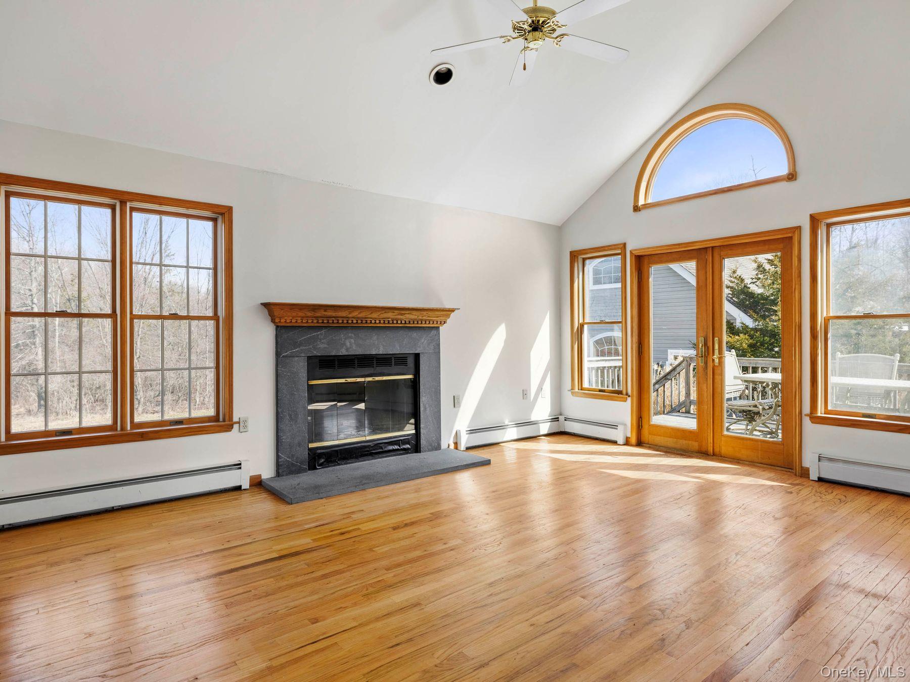 70 King Road Middletown, NY 10941 - Photo 5 of 44