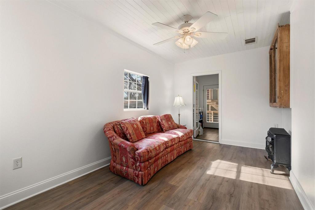 1053 Paradise Cove Road Pottsboro, TX 75076 - Photo 24 of 35 Bonus room or second living space