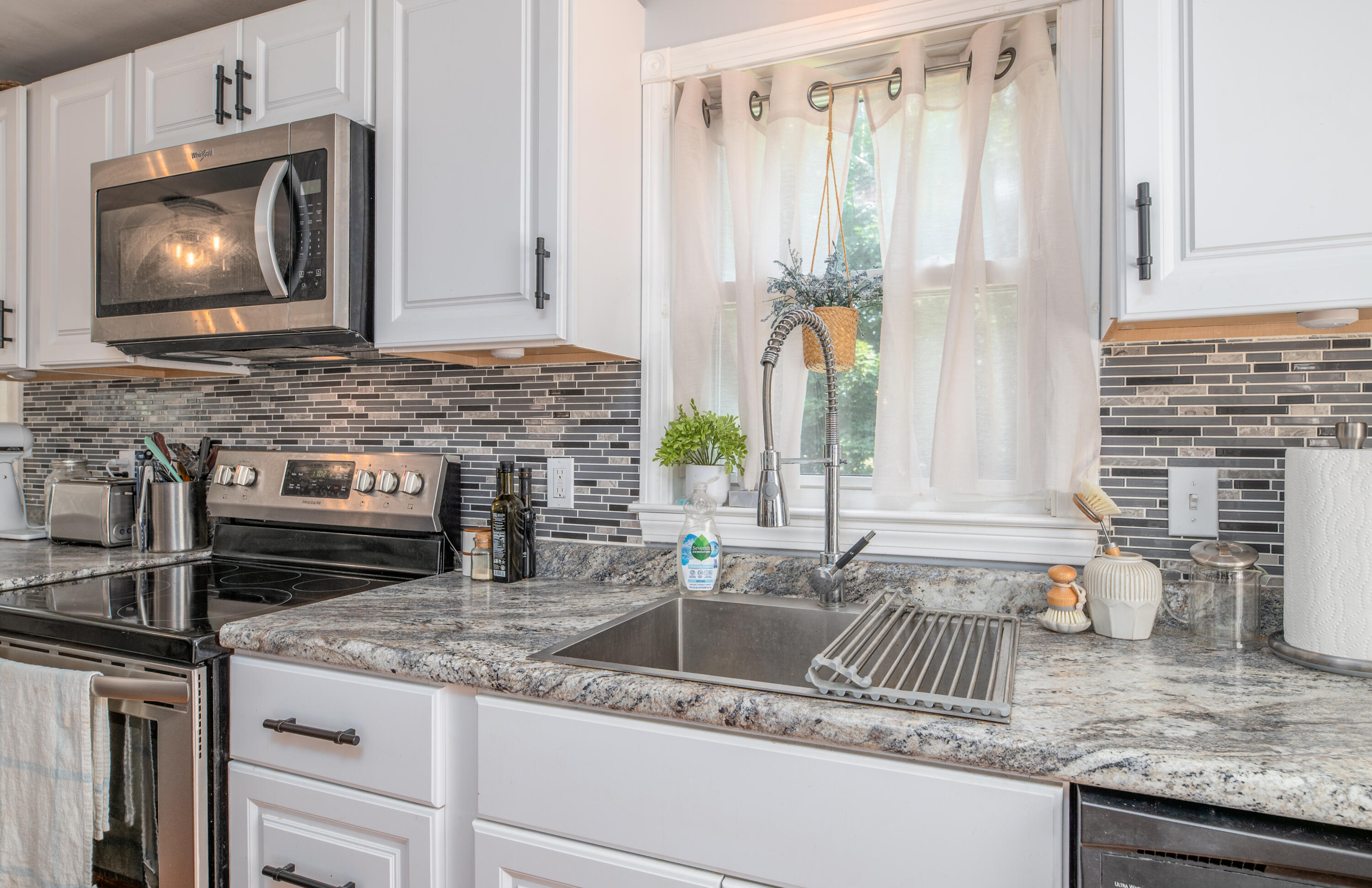 795 Riverside Drive Augusta, ME 04330 - Photo 23 of 43 Interior12