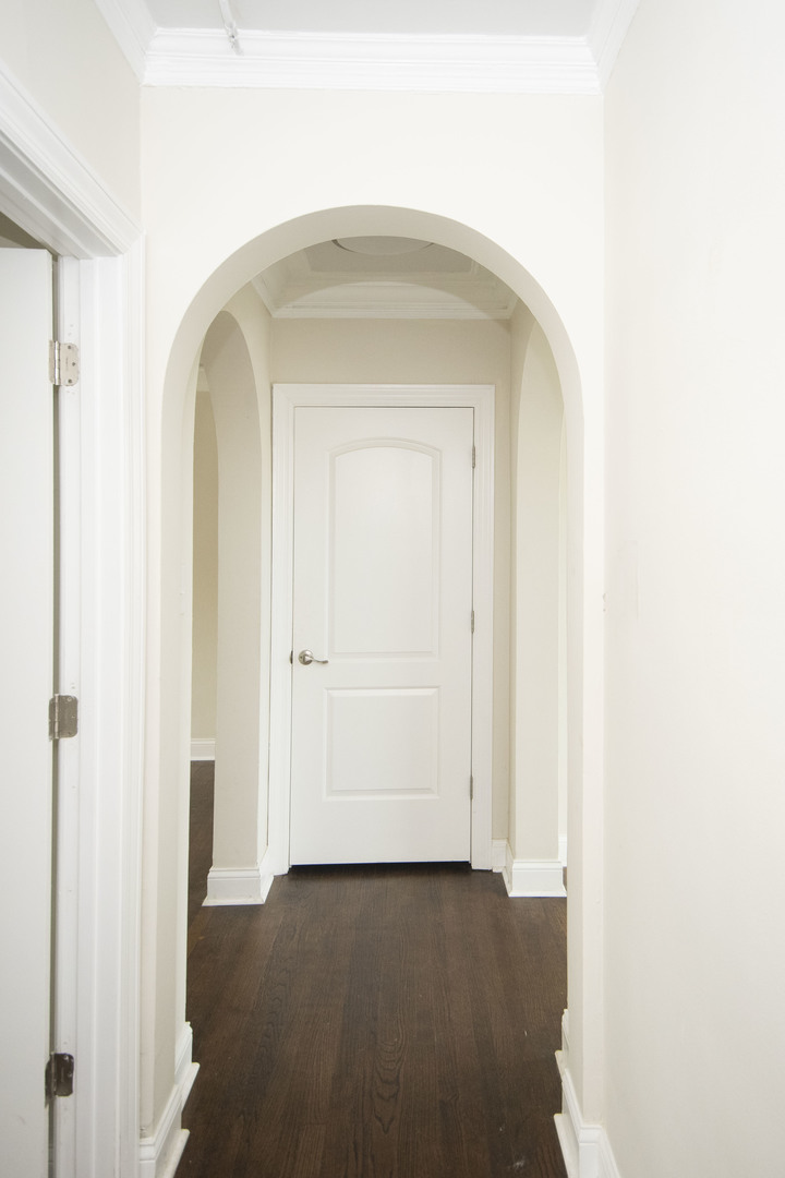 918 Green Bay Road, Unit 3H Winnetka, IL 60093 - Photo 9 of 14 a view of front door