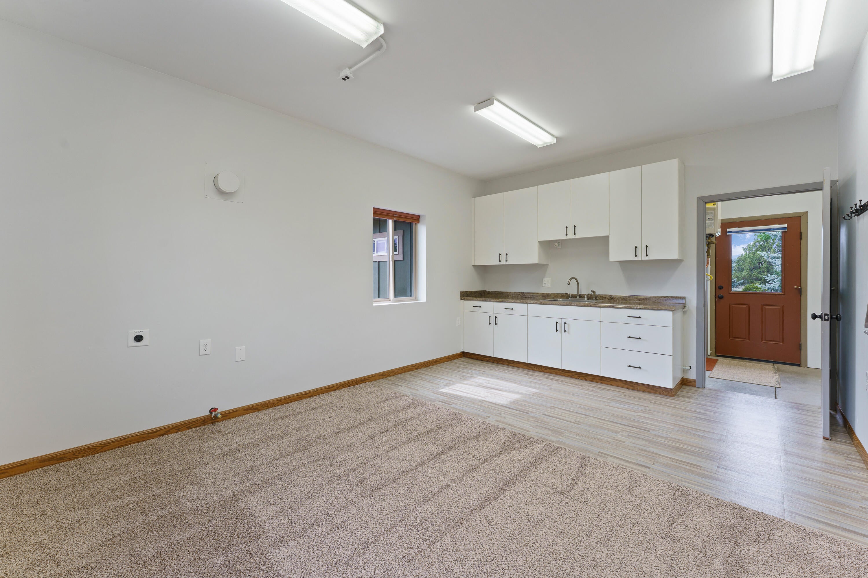 60995 Ward Road Bend, OR 97702 - Photo 82 of 103 Shop