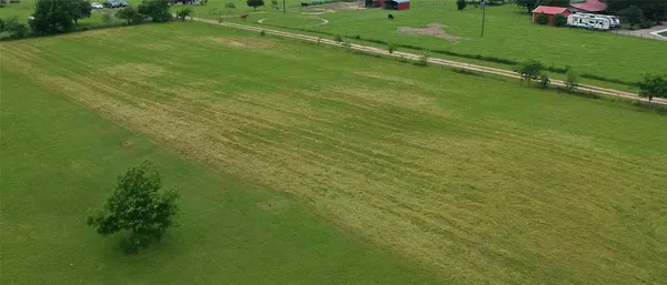 a view of an outdoor space and a yard