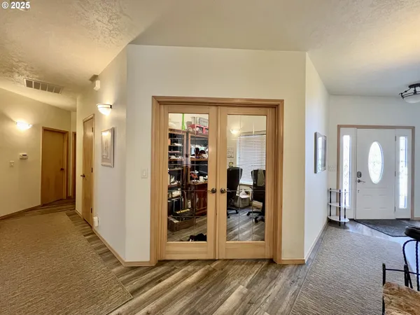 $469,900 | 994 East Hurlburt Avenue, Hermiston, OR 97838