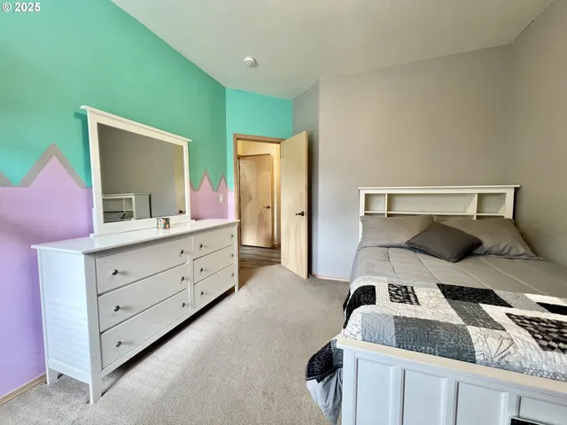 $489,900 | 994 East Hurlburt Avenue, Hermiston, OR 97838