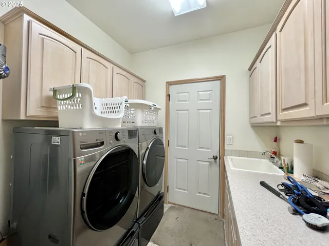 $489,900 | 994 East Hurlburt Avenue, Hermiston, OR 97838