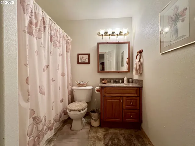 $489,900 | 994 East Hurlburt Avenue, Hermiston, OR 97838