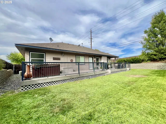 $489,900 | 994 East Hurlburt Avenue, Hermiston, OR 97838