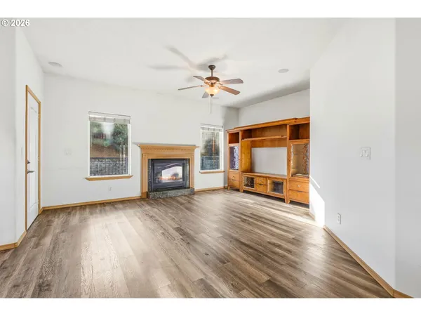 $469,900 | 994 East Hurlburt Avenue, Hermiston, OR 97838