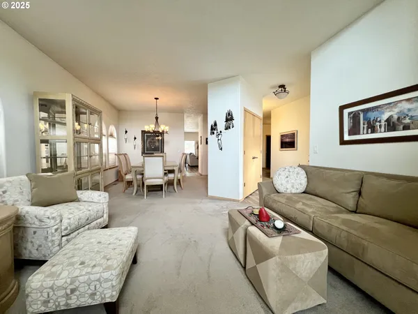 $469,900 | 994 East Hurlburt Avenue, Hermiston, OR 97838