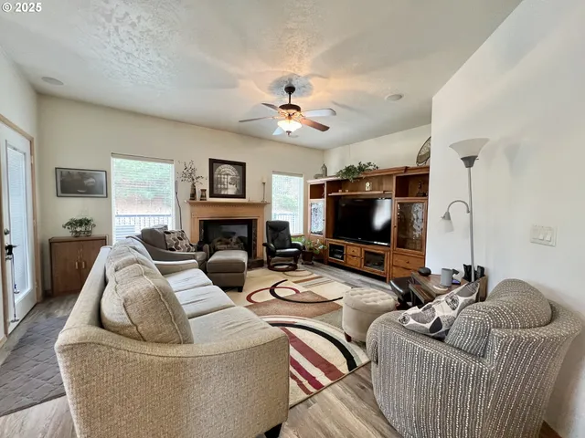 $489,900 | 994 East Hurlburt Avenue, Hermiston, OR 97838