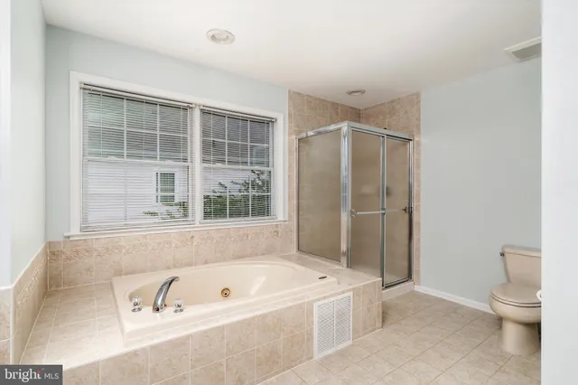 $1,100,000 | 10 North Street, Robbinsville, NJ 08691