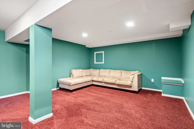 $1,100,000 | 10 North Street, Robbinsville, NJ 08691