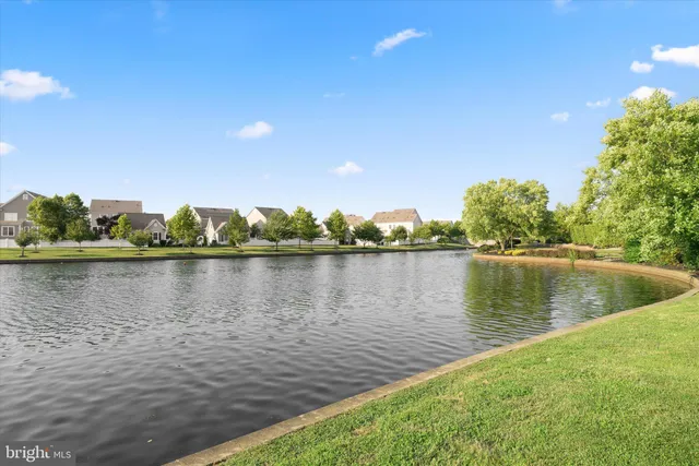 $1,100,000 | 10 North Street, Robbinsville, NJ 08691