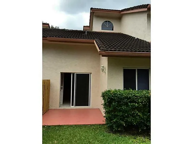 $2,900 | Undisclosed Address, Plantation, FL 33324