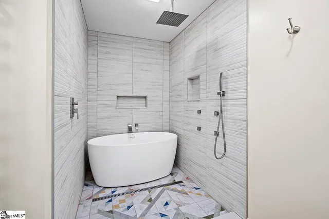 $339,900 | 108 Lakeshore Drive, Greenwood, SC 29649