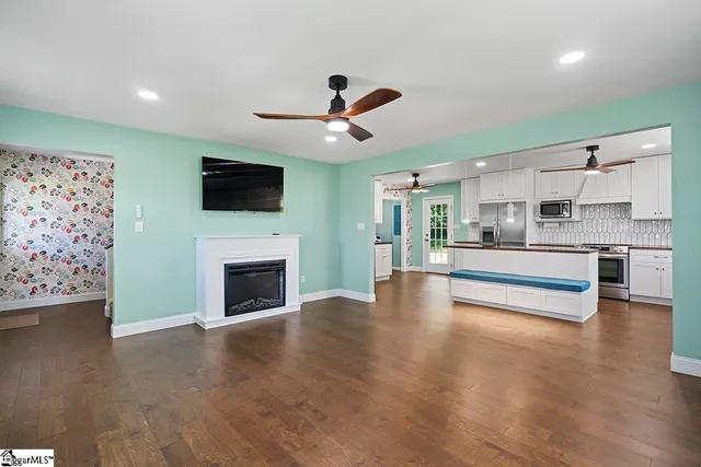 $339,900 | 108 Lakeshore Drive, Greenwood, SC 29649