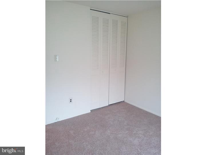 44 Chelsea Circle Clementon, NJ 08021 - Photo 11 of 16 Bedroom 2