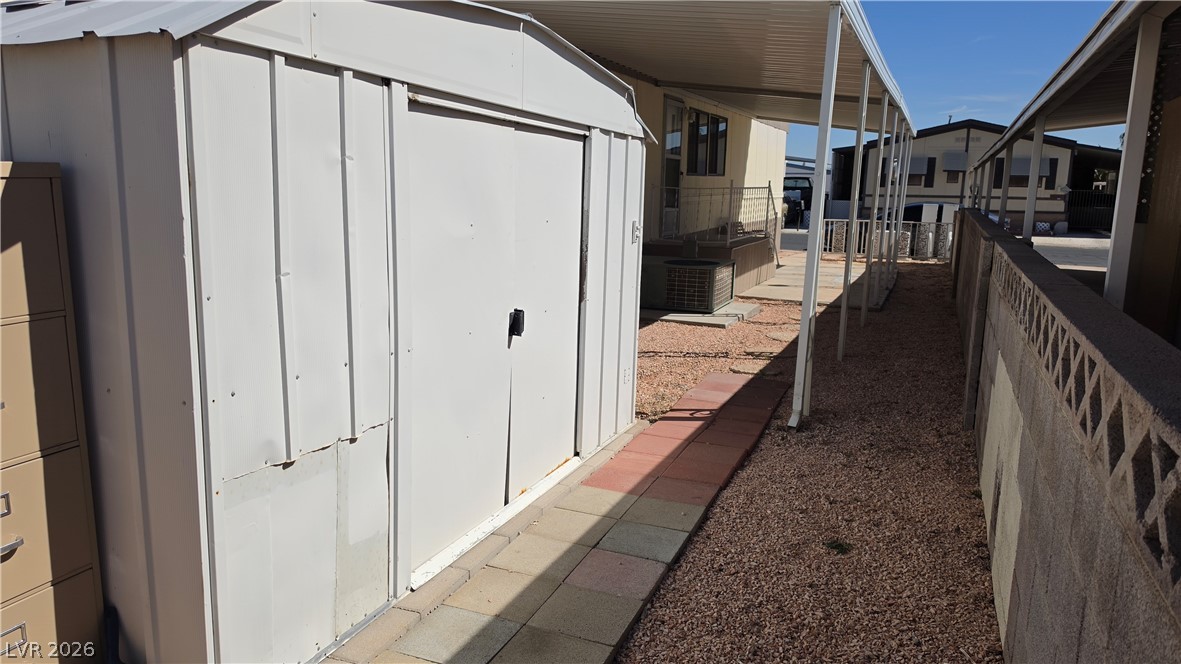 4633 Royal Ridge Boulevard Las Vegas, NV 89103 - Photo 26 of 37