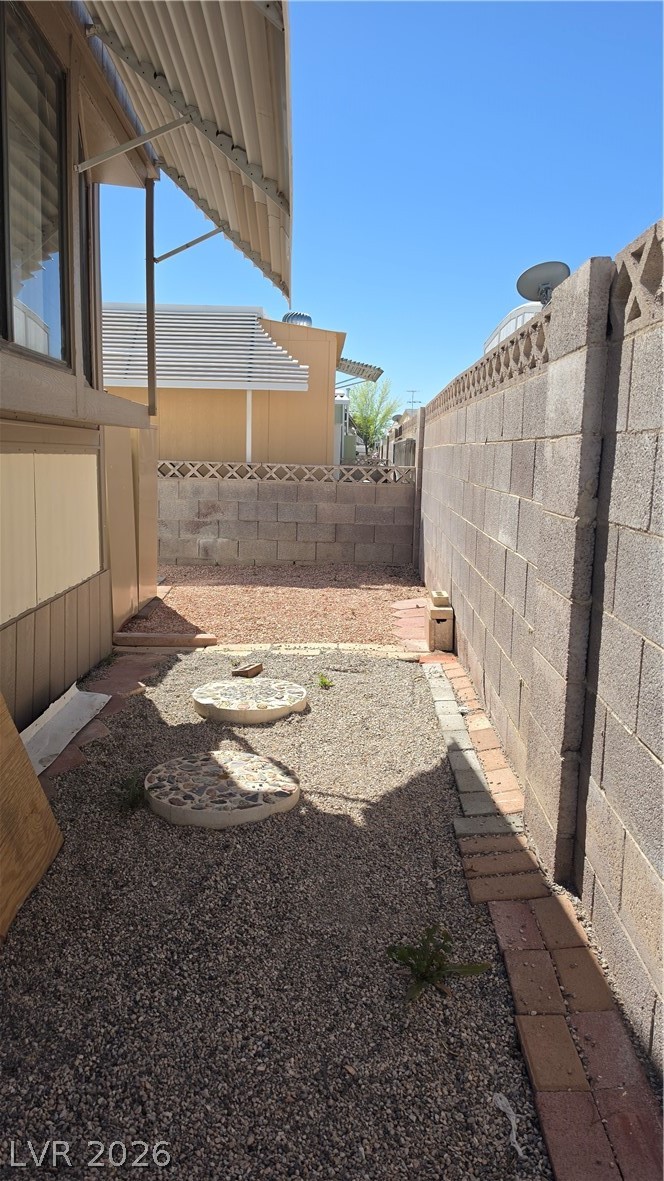 4633 Royal Ridge Boulevard Las Vegas, NV 89103 - Photo 33 of 37