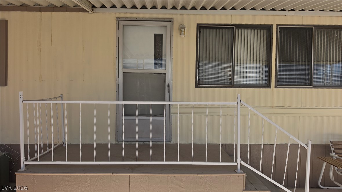 4633 Royal Ridge Boulevard Las Vegas, NV 89103 - Photo 5 of 37