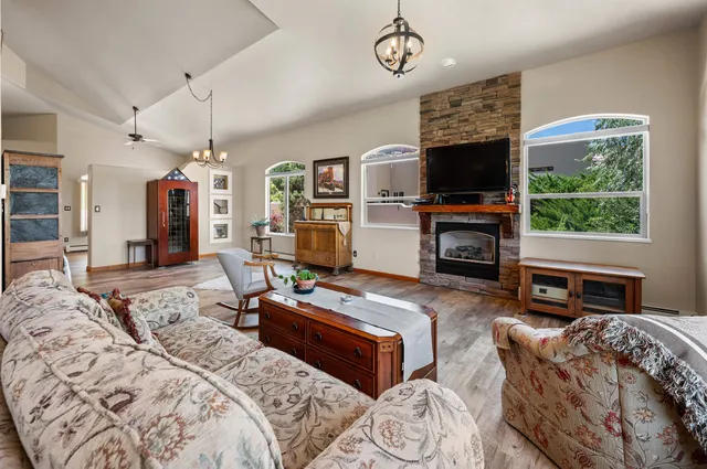 $835,000 | 464 Whitetail Lane, Grand Junction, CO 81507