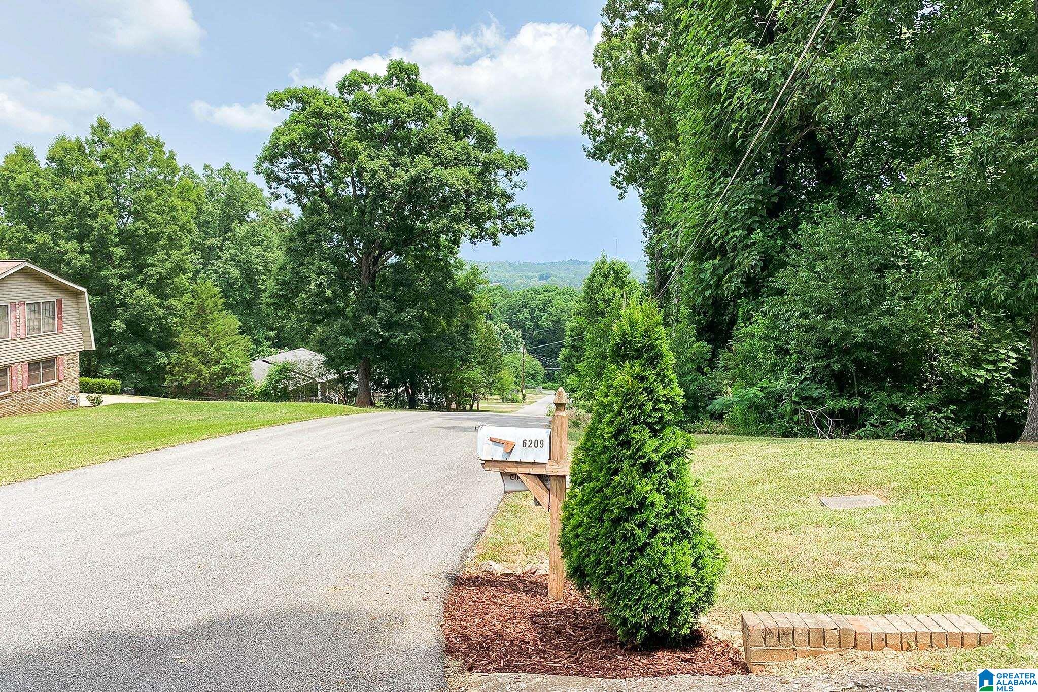6209 May Street Anniston, AL 36206 - Photo 2 of 48