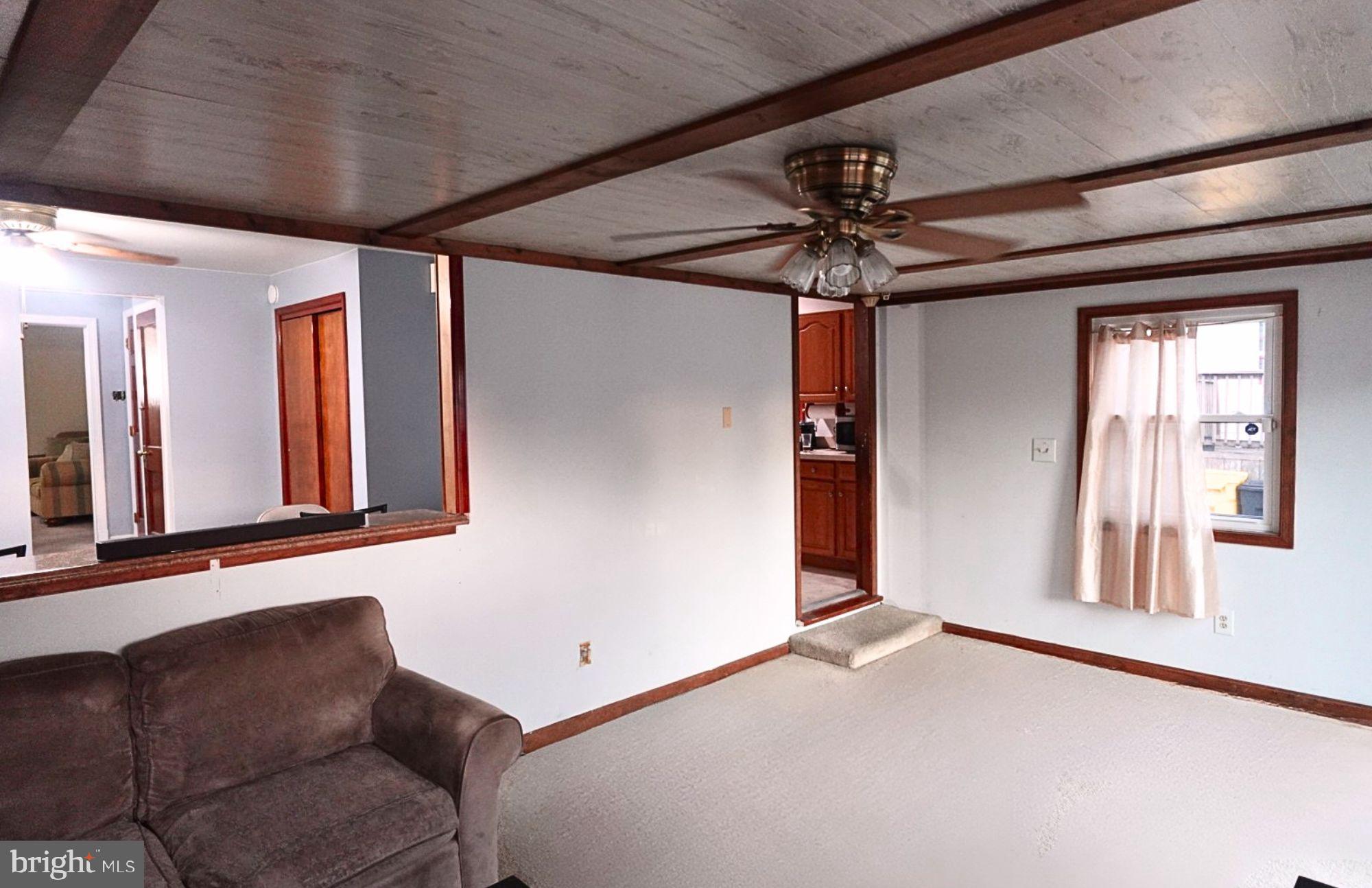 12 Hampton Road Linthicum Heights, MD 21090 - Photo 4 of 14 Large sunroom