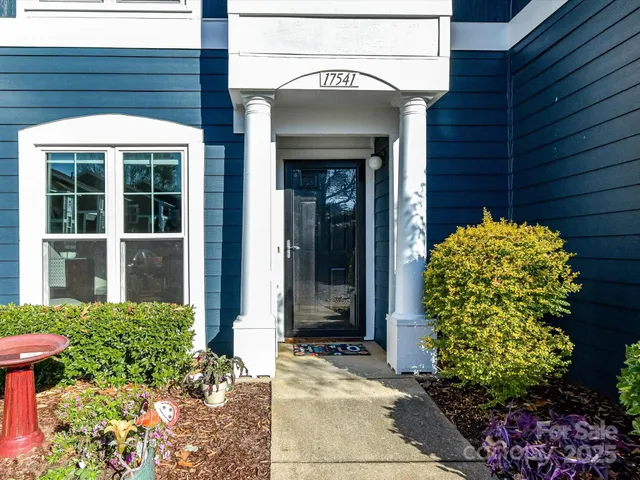 a view of a entryway door of the house