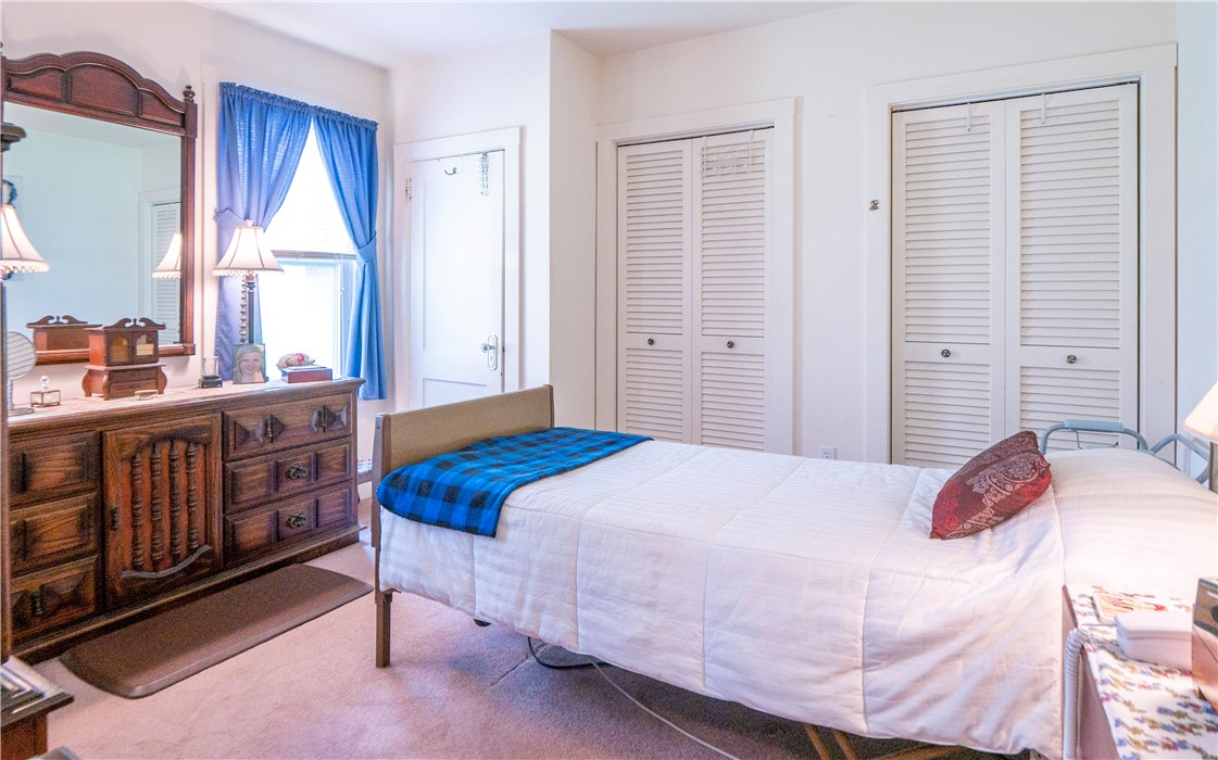 575 Spring Street Newport, RI 02840 - Photo 20 of 49