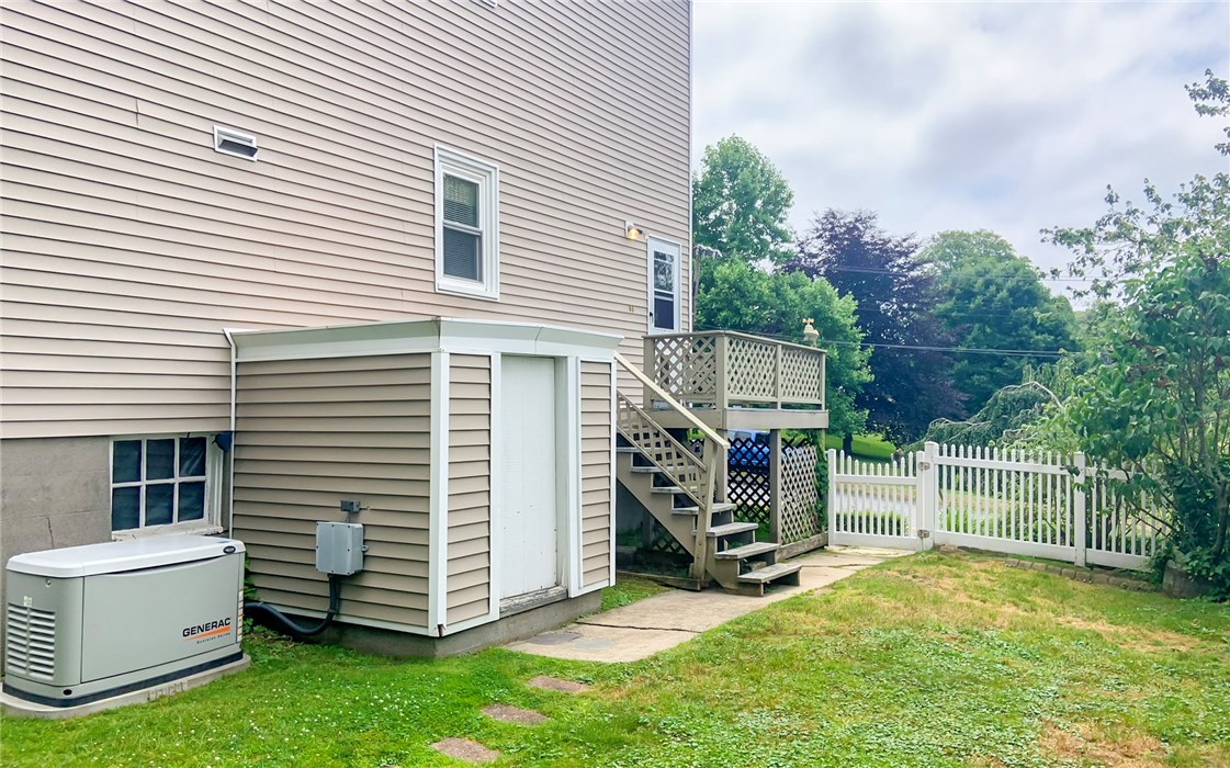 575 Spring Street Newport, RI 02840 - Photo 46 of 49