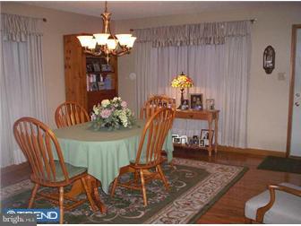 628 Andrea Road Runnemede, NJ 08078 - Photo 3 of 6