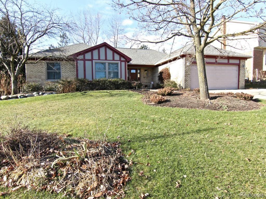 245 Pepper Tree Lane Rochester, MI 48309 - Photo 5 of 72 IMG_0325.jpg