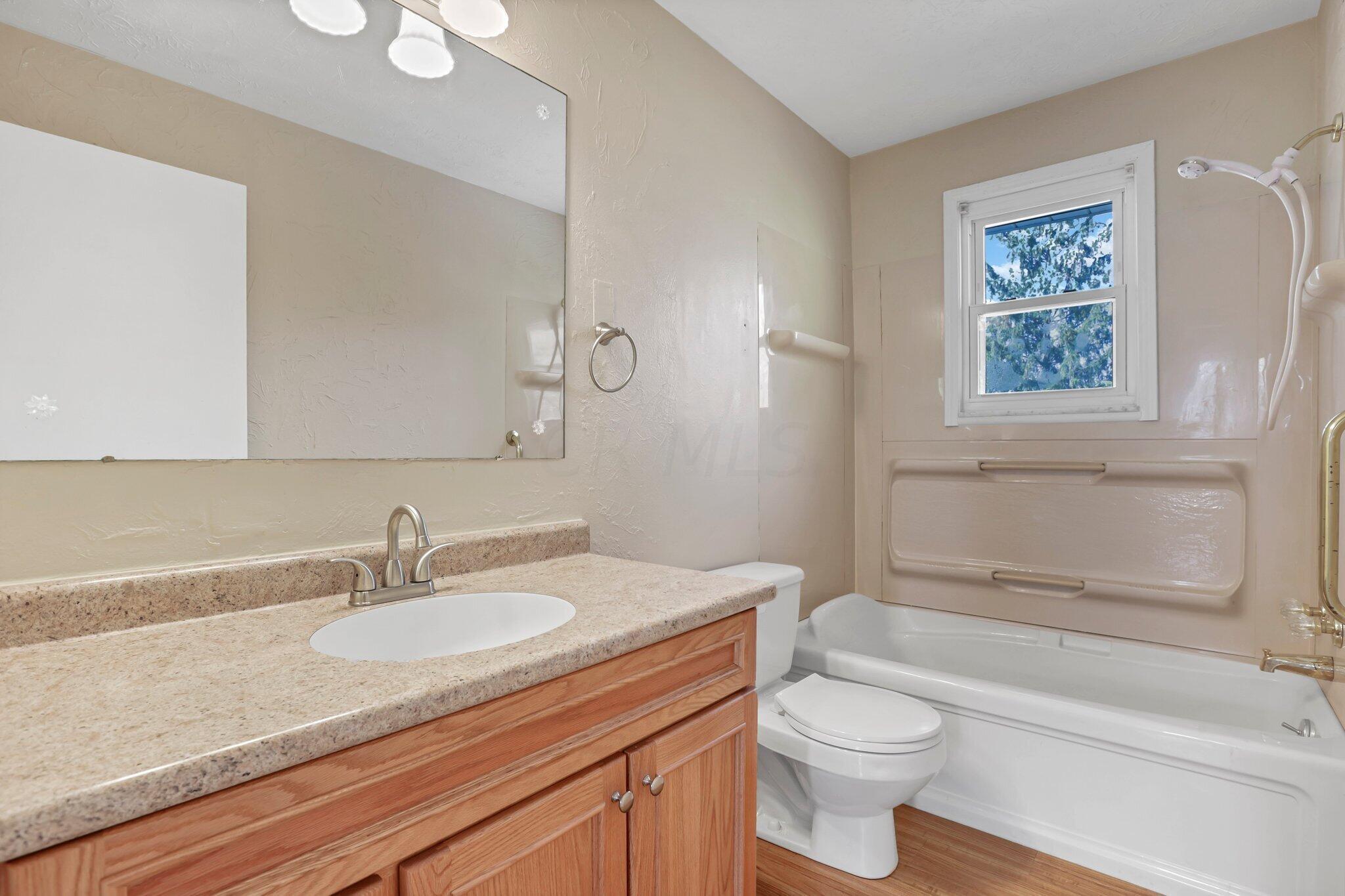 2470 Merbrook Road Columbus, OH 43235 - Photo 35 of 50 31-web-or-mls-5F3A0452