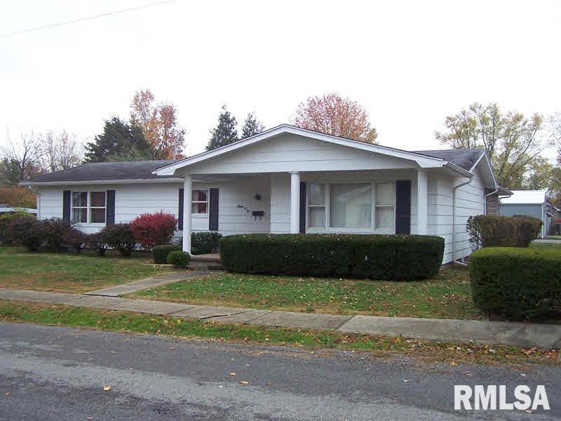 1202 East Ruth Street Benton, IL 62812 - Photo 1 of 11 Gallery Image 1
