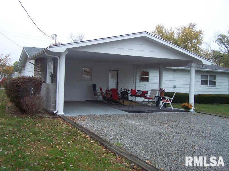 1202 East Ruth Street Benton, IL 62812 - Photo 9 of 11 Gallery Image 9