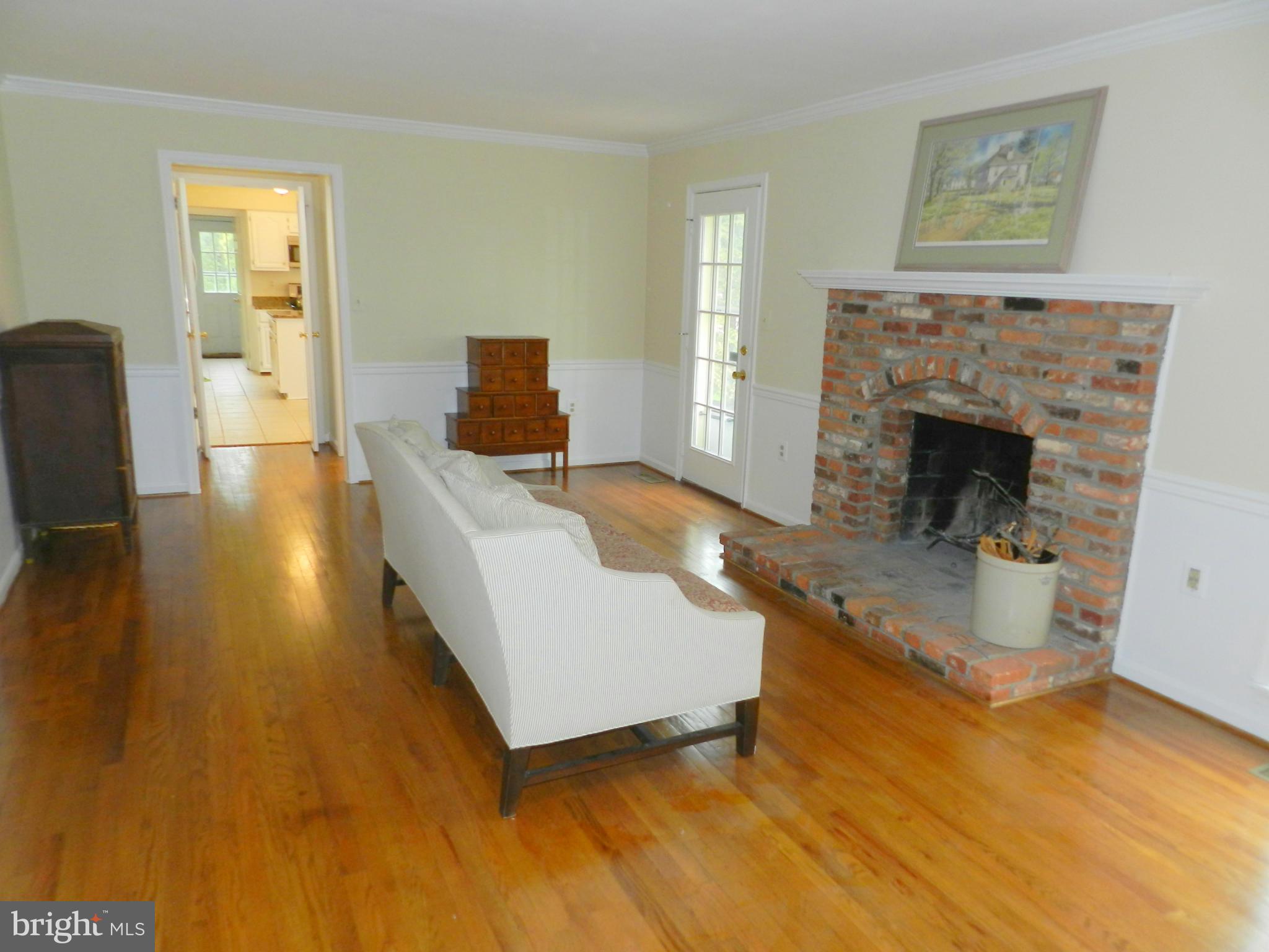 17701 Dr Walling Road Poolesville, MD 20837 - Photo 14 of 30 Family Room