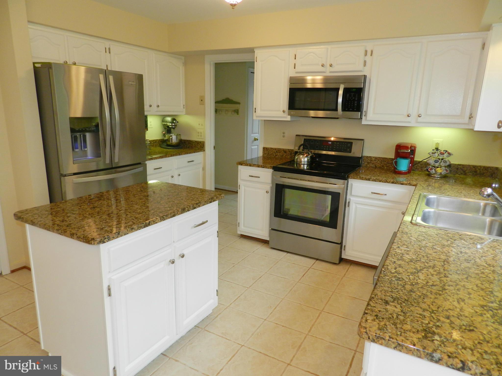 17701 Dr Walling Road Poolesville, MD 20837 - Photo 8 of 30 Kitchen