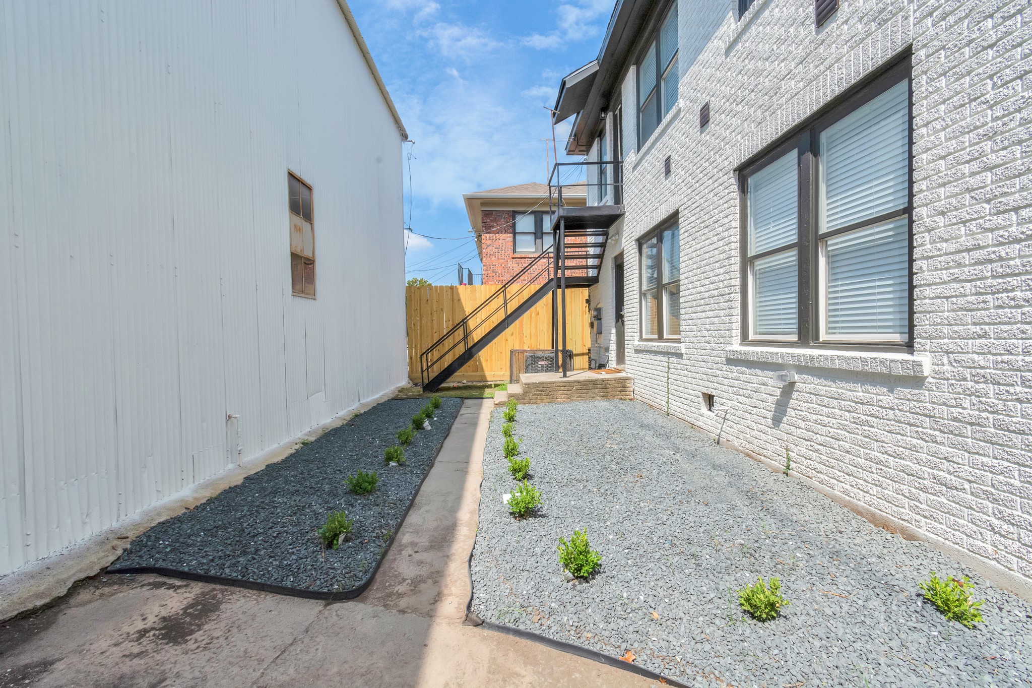 1812 Wheeler Avenue Houston, TX 77004 - Photo 17 of 34 a view of an entryway
