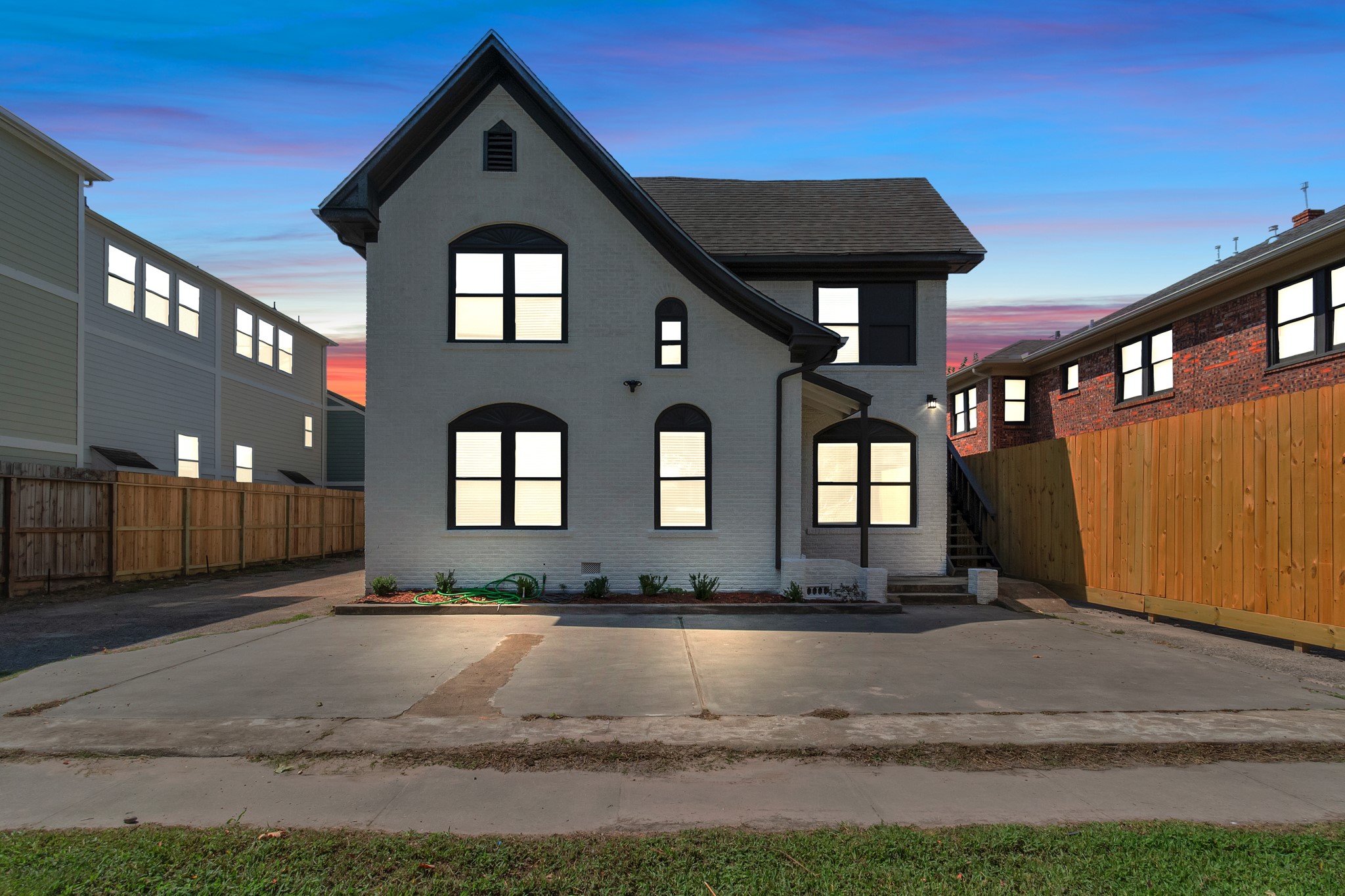 1812 Wheeler Avenue Houston, TX 77004 - Photo 2 of 34 a front view of a house