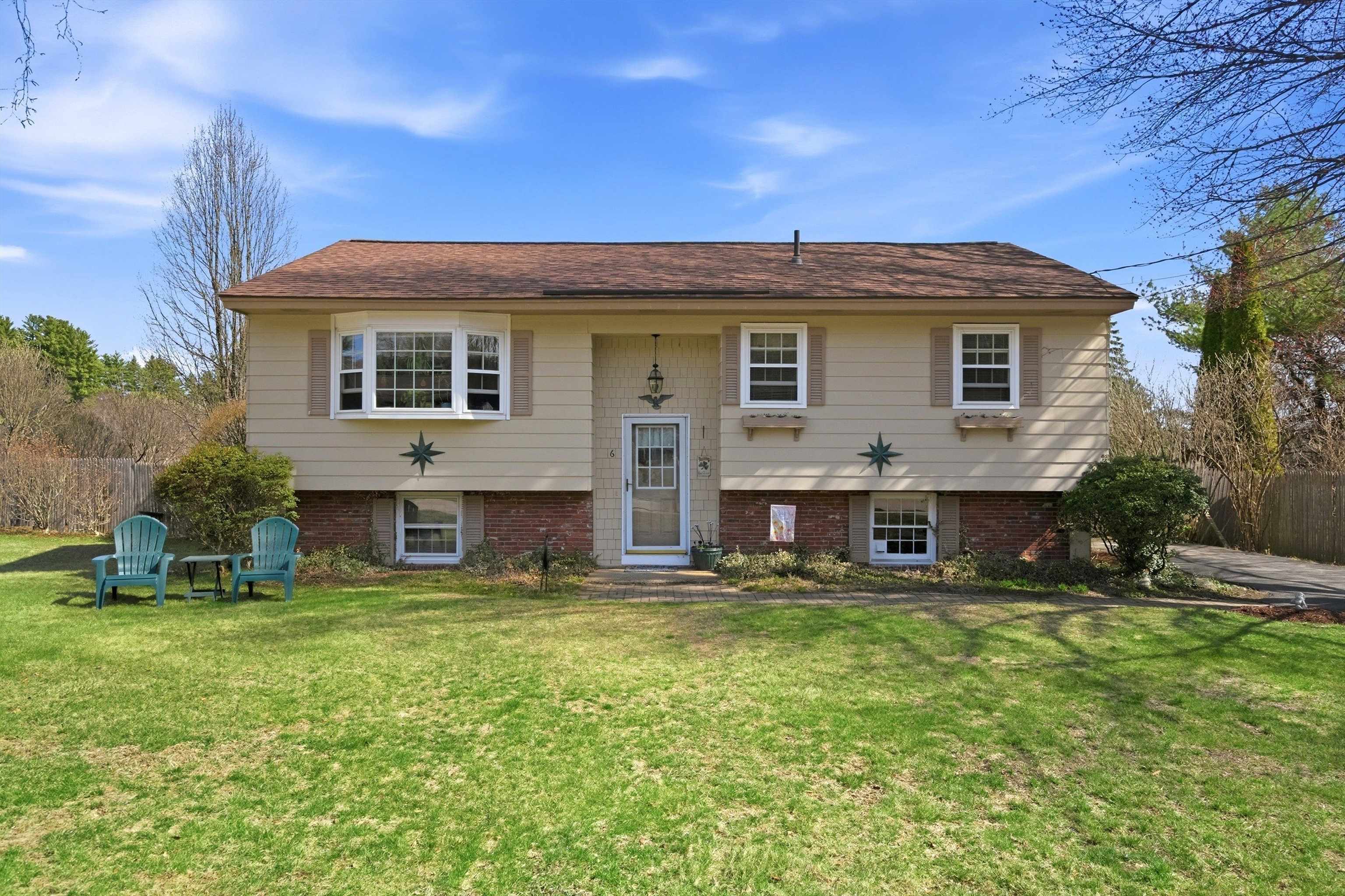 6 Heather Drive Hooksett, NH 03106 - Photo 1 of 54